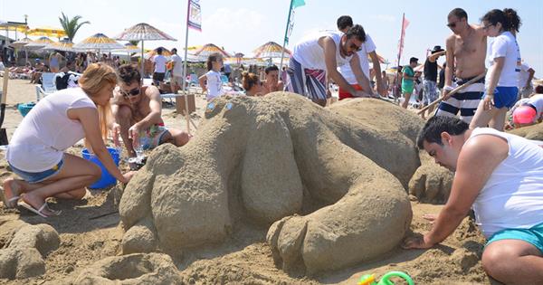 9th Sand Sculpture Festival Hosted Amazing Works of Art